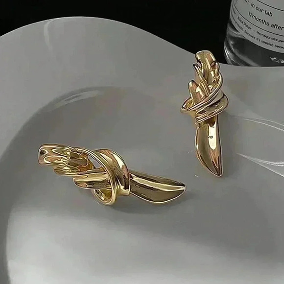 Yellow Gold Women's Knot Decor Earrings - Picture 2 of 3